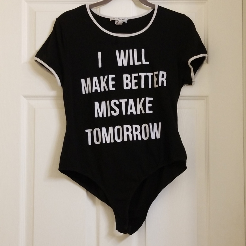 👽 Black graphic bodysuit size 14